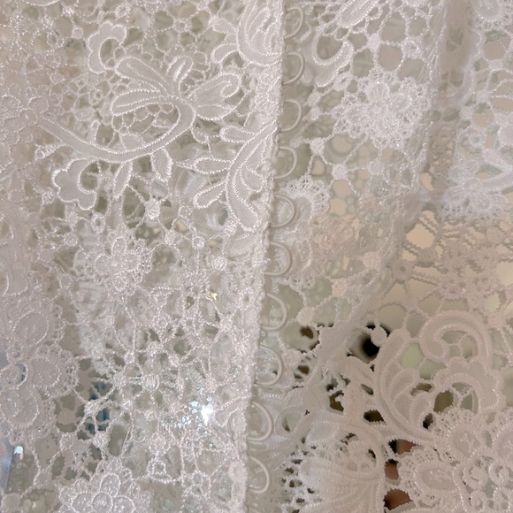 Anne Barge Keaton Topper - Picture 8 of 10